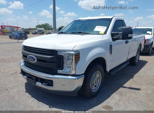 1FTBF3A6XJEC83796 2018 FORD F350 White Вид спереду