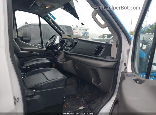 1FTBR1C8XLKB70705 2020 FORD TRANSIT-250 Orange Front interior view