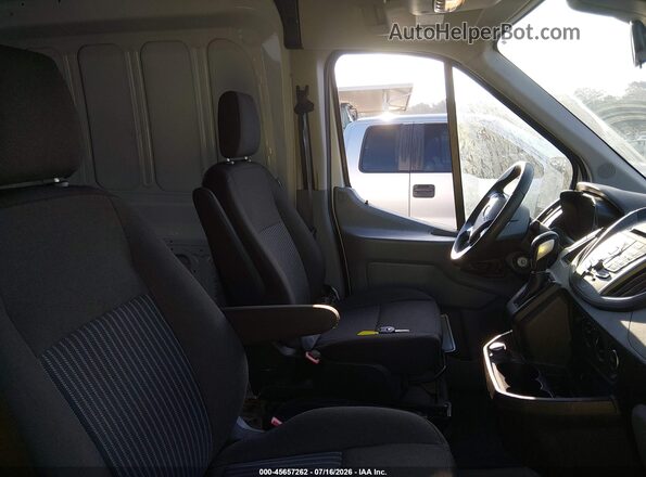 1FTBW2XM0JKB18812 2018 FORD TRANSIT-350 Белый Вид салона спереди