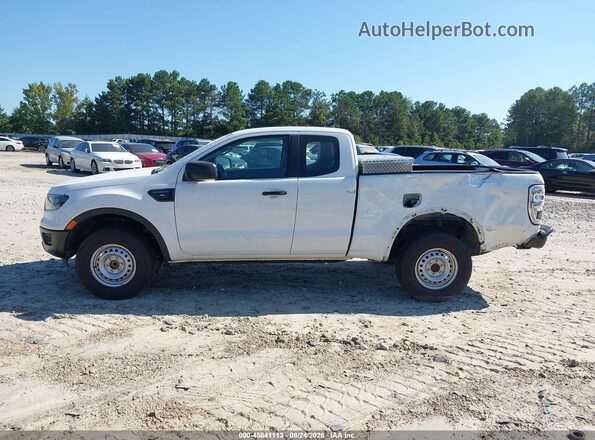 1FTER1EH0PLE31639 2023 FORD RANGER White Widok wnętrza 360 stopni