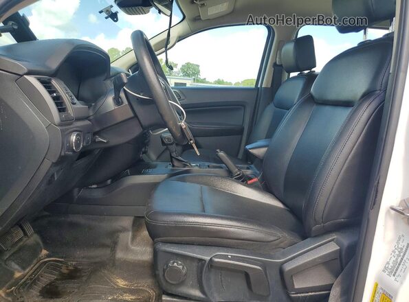 1FTER4EH1MLD80049 2021 FORD RANGER White Widok wnętrza z przodu