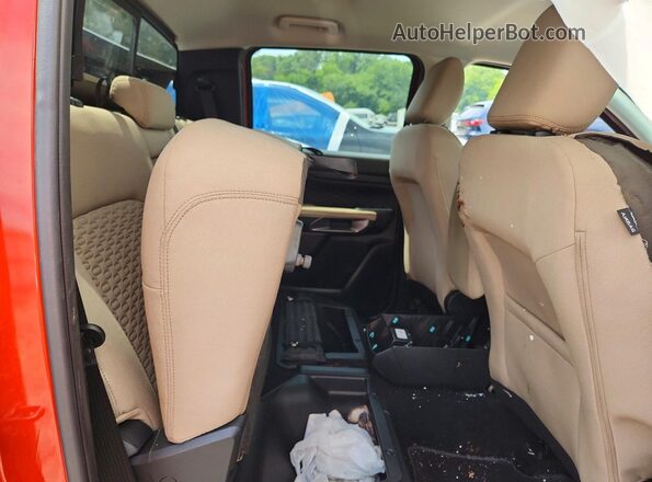 1FTER4HH7RLE21898 2024 FORD RANGER Red Widok tylnych siedzeń