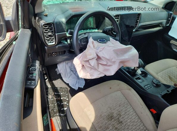 1FTER4HH7RLE21898 2024 FORD RANGER Red Widok deski rozdzielczej