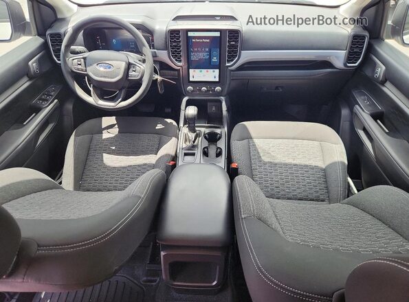 1FTER4PH8SLE28656 2025 FORD RANGER Белый Вид панели приборов