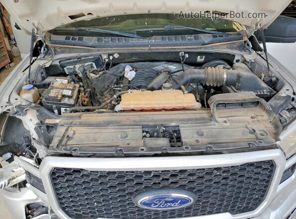 1FTEW1C50JKF91485 2018 FORD F150 Silver უკანა სალონის ხედი