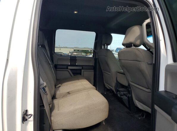 1FTEW1C55JKD17392 2018 FORD F150 White Vista de los asientos traseros