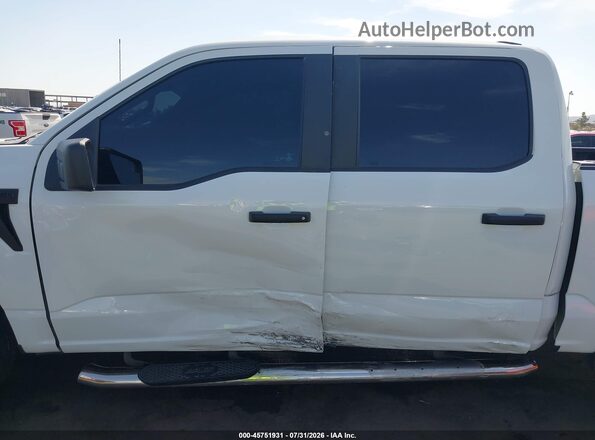 1FTEW1C56PFB93702 2023 FORD F150 White Widok wnętrza 360 stopni