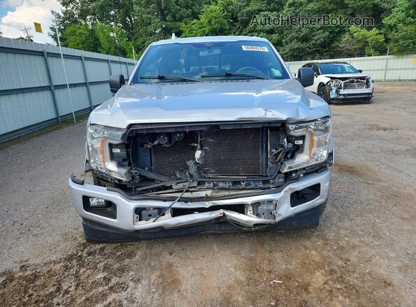 1FTEW1C59JKC90634 2018 FORD F150 Silver Widok z przodu