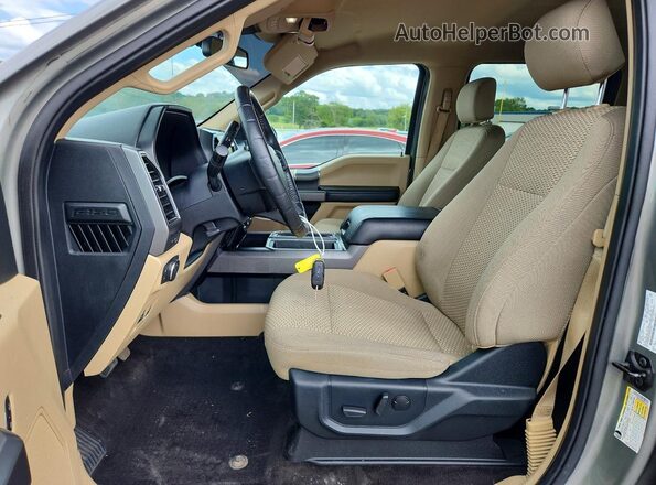 1FTEW1CB3KKE67198 2019 FORD F150 Gray Front interior view