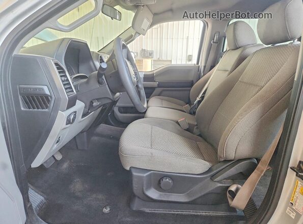 1FTEW1CB5JKE16445 2018 FORD F150 Silver Front interior view
