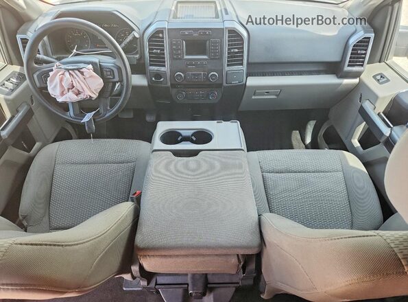 1FTEW1CB7JKF34643 2018 FORD F150 Серебряный Вид панели приборов