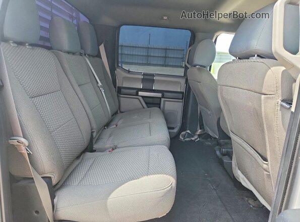 1FTEW1CB7JKF34643 2018 FORD F150 Серебряный Вид задних сидений