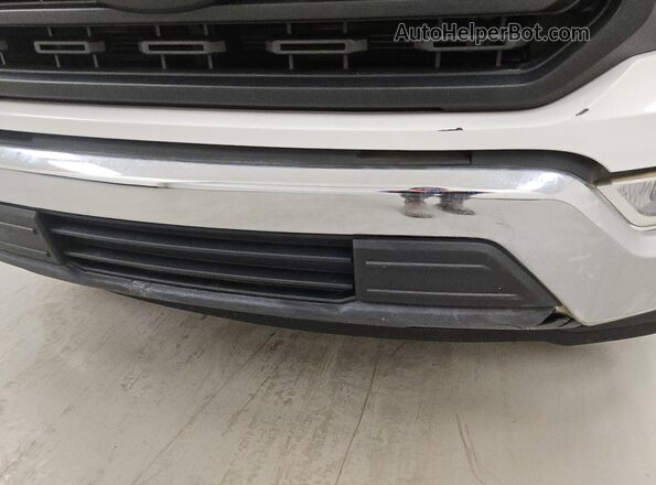 1FTEW1CB8NKF26430 2022 FORD F150 White Widok wnętrza 360 stopni