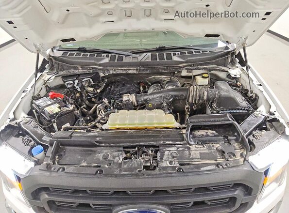 1FTEW1CB8NKF26430 2022 FORD F150 White Widok wnętrza z tyłu