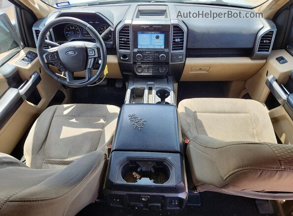 1FTEW1CF0HFB09562 2017 FORD F150 Silver წინა პანელის ხედი