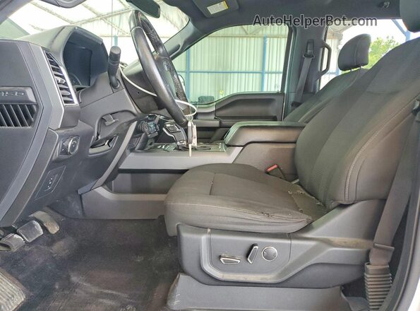 1FTEW1CF4HFA18648 2017 FORD F150 White Widok wnętrza z przodu