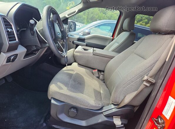 1FTEW1CF6GFA17452 2016 FORD F150 Red Widok wnętrza z przodu