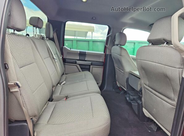 1FTEW1CF6GFA17452 2016 FORD F150 Red Widok tylnych siedzeń