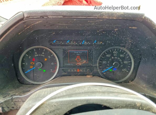 1FTEW1CF8HKC23221 2017 FORD F150 Красный Вид щитка приборов