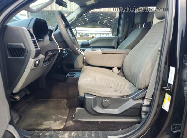 1FTEW1CG5HFB67904 2017 FORD F150 Черный Вид салона спереди