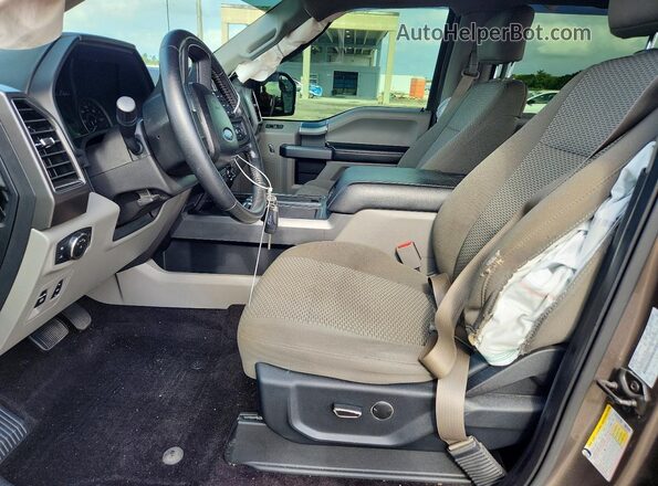 1FTEW1CP1HFB99586 2017 FORD F150 Коричневый Вид салона спереди