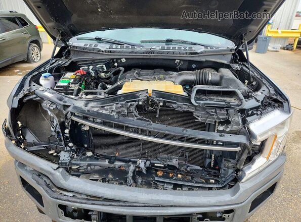 1FTEW1CP2JFB96427 2018 FORD F150 Silver Вид задньої частини салону