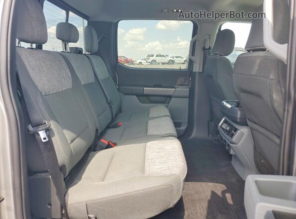 1FTEW1CP5PKD57420 2023 FORD F150 Silver Vista de los asientos traseros