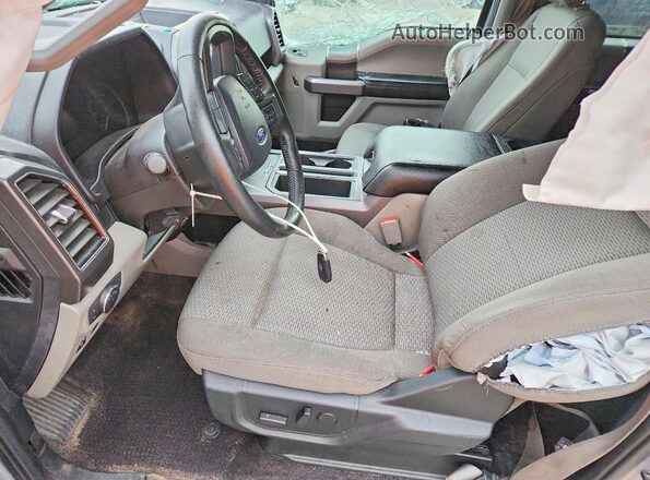 1FTEW1CP9LKF44007 2020 FORD F150 Silver Вид салону спереду