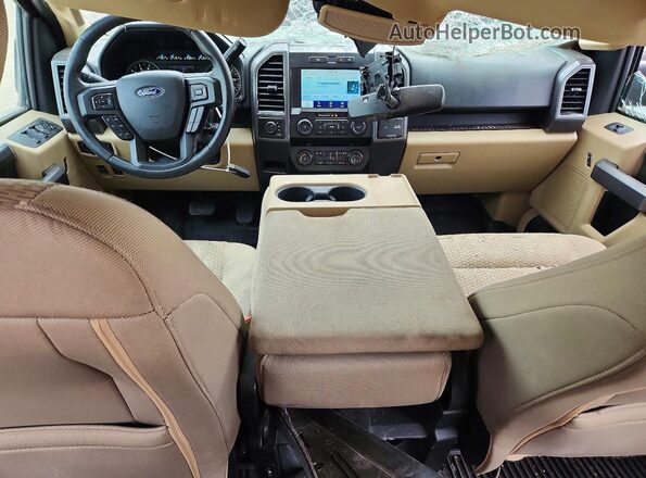 1FTEW1E46KKF11533 2019 FORD F150 Red Вид панелі приладів