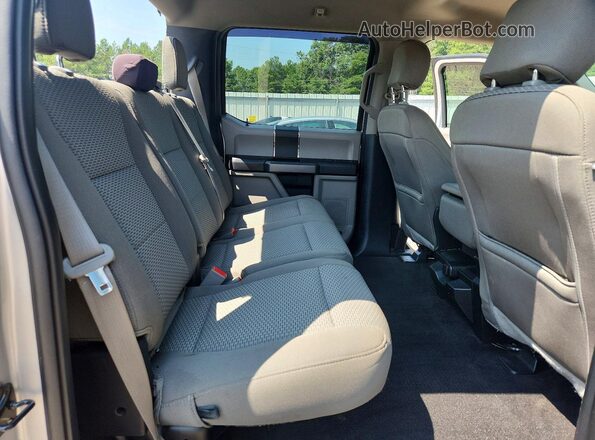 1FTEW1E50KFA20487 2019 FORD F150 Silver Widok tylnych siedzeń
