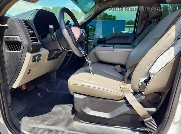 1FTEW1E56JKF87664 2018 FORD F150 White Vista interior delantera