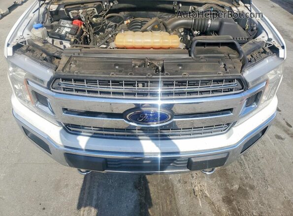 1FTEW1E58JFE74212 2018 FORD F150 White Вид задньої частини салону