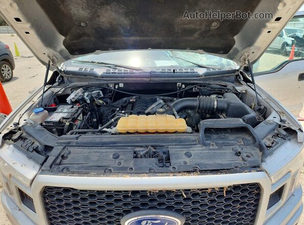 1FTEW1E58JKC81565 2018 FORD F150 Silver Widok wnętrza z tyłu