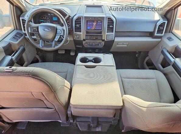 1FTEW1E5XJKE03357 2018 FORD F150 Белый Вид панели приборов