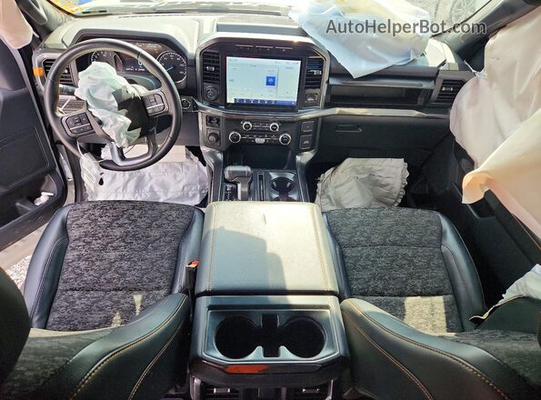 1FTEW1E82PFC16674 2023 FORD F150 White Widok deski rozdzielczej