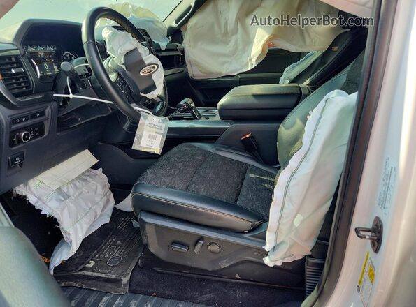1FTEW1E82PFC16674 2023 FORD F150 White Widok wnętrza z przodu