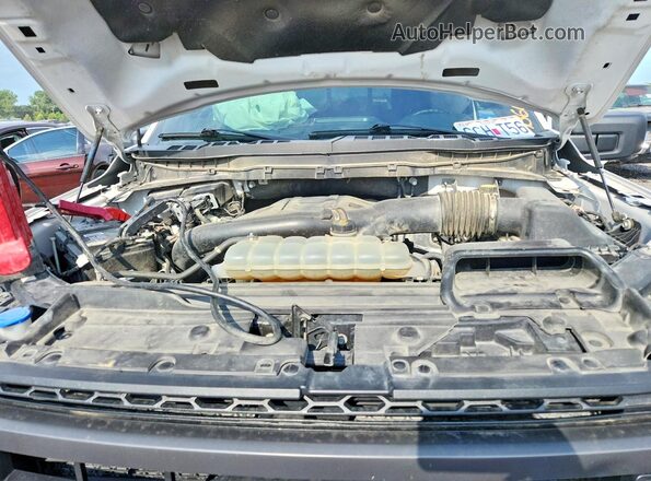 1FTEW1E82PFC16674 2023 FORD F150 White Widok wnętrza z tyłu