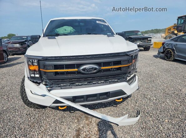 1FTEW1E82PFC16674 2023 FORD F150 White Widok z przodu