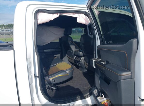 1FTEW1E85NFA82983 2022 FORD F150 White VIN sticker view