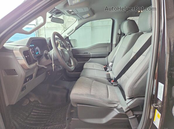 1FTEW1EB1PKF02180 2023 FORD F150 Черный Вид салона спереди