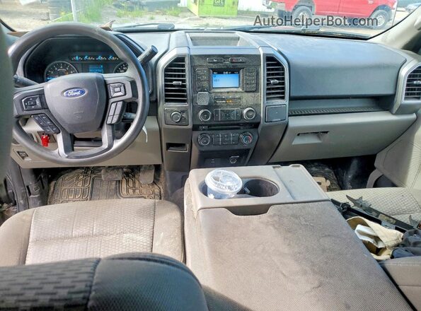1FTEW1EB2JFD75195 2018 FORD F150 Серый Вид панели приборов