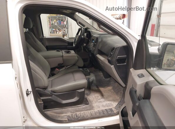 1FTEW1EB3JKE38425 2018 FORD F150 White Widok wnętrza z przodu