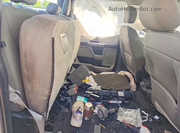 1FTEW1EB3JKE81114 2018 FORD F150 Silver Widok tylnych siedzeń