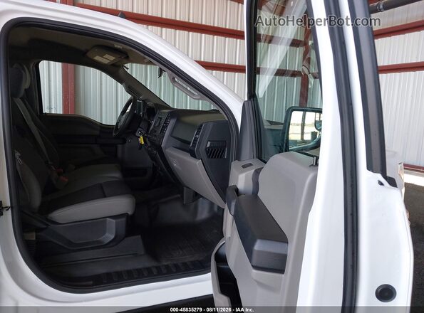 1FTEW1EB6LKE13392 2020 FORD F150 White Front interior view