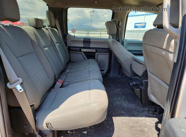 1FTEW1EB8KFC32267 2019 FORD F150 Silver Vista de los asientos traseros