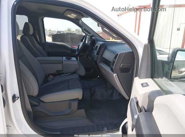 1FTEW1EB8LKF21576 2020 FORD F150 White Widok wnętrza z przodu