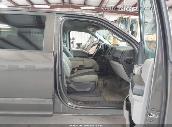 1FTEW1EB9LKE13399 2020 FORD F150 Gray Widok wnętrza z przodu
