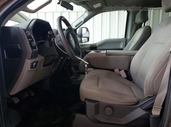 1FTEW1EF1HFC36351 2017 FORD F150 Brown Widok wnętrza z przodu