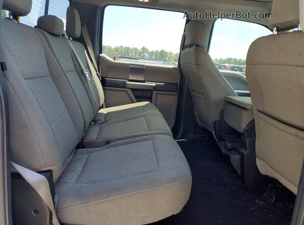 1FTEW1EF3HFB16227 2017 FORD F150 Silver Widok tylnych siedzeń