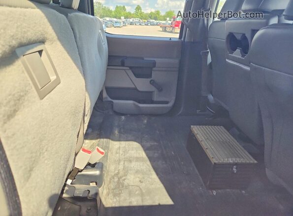 1FTEW1EG1GKD24976 2016 FORD F150 White Widok tylnych siedzeń
